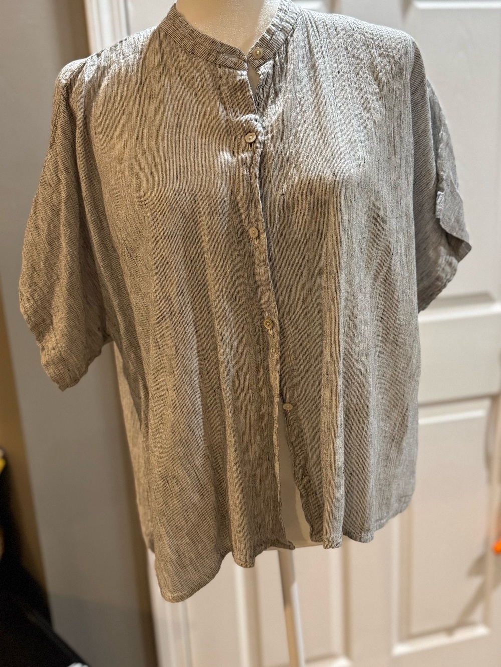 Eileen Fisher Gray Linen-Blend Button Front Top